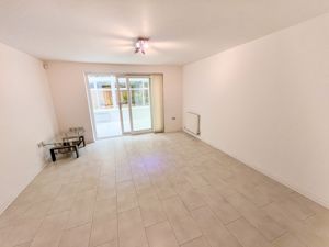 LOUNGE- click for photo gallery